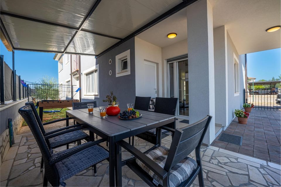 Patio, Day, View (from property/room), Balcony/Terrace, Living room, Dining area