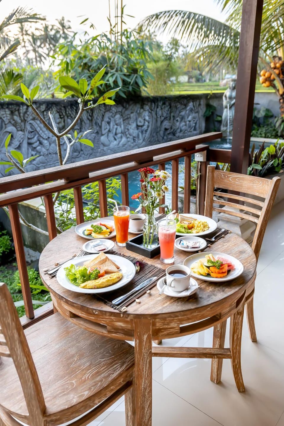 Balcony/Terrace, Food and drinks, Food, Breakfast
