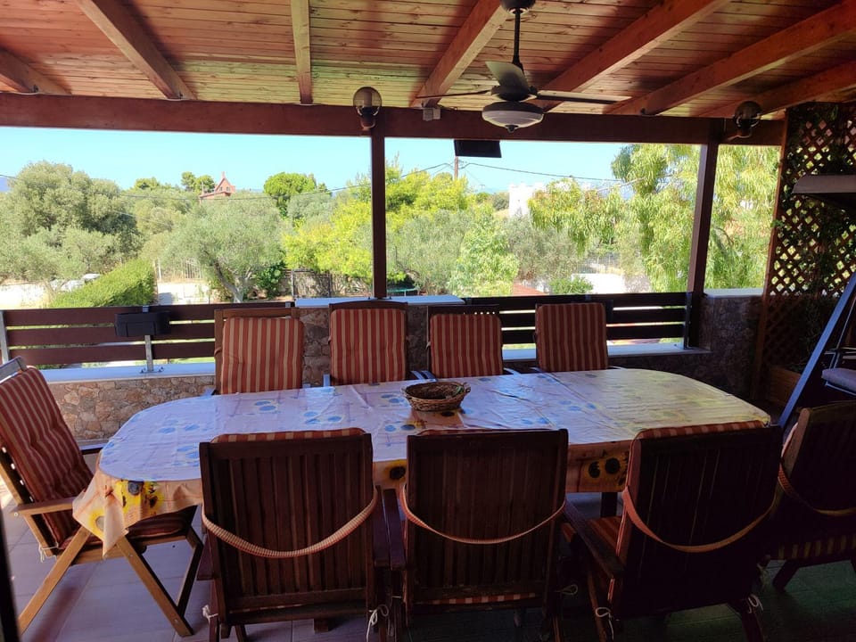 George's family friendly maisonette with great exterior Villa in Euboea