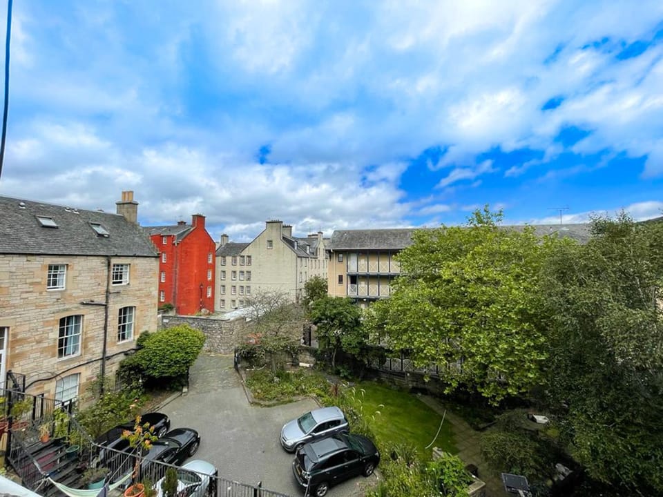 Property building, Neighbourhood, Street view