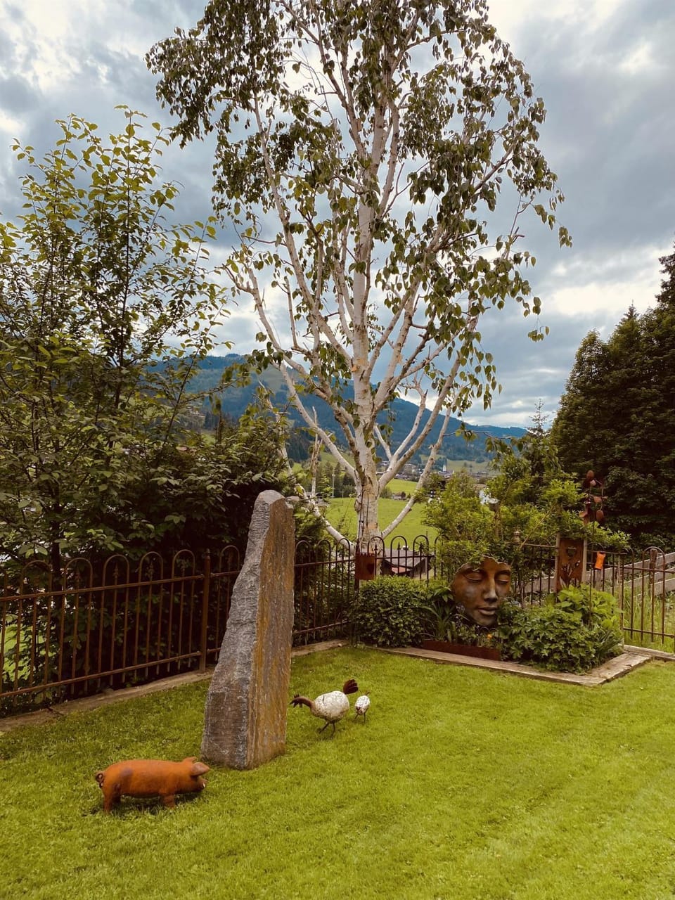 Day, Garden