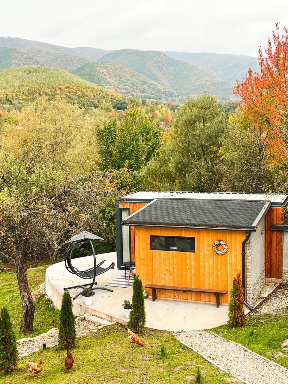 Elysian Fields - The Island Tiny House Bed and Breakfast in Romania
