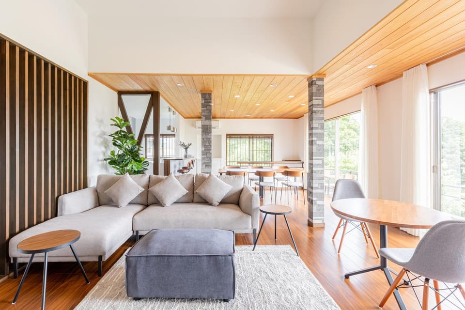 Living room, Dining area