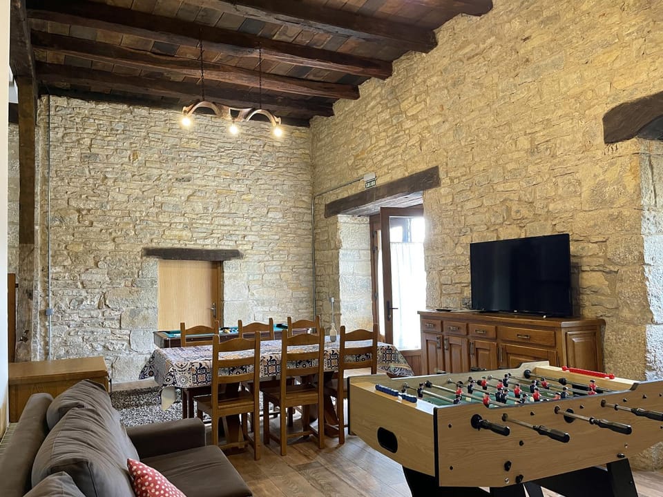 Game Room, Living room