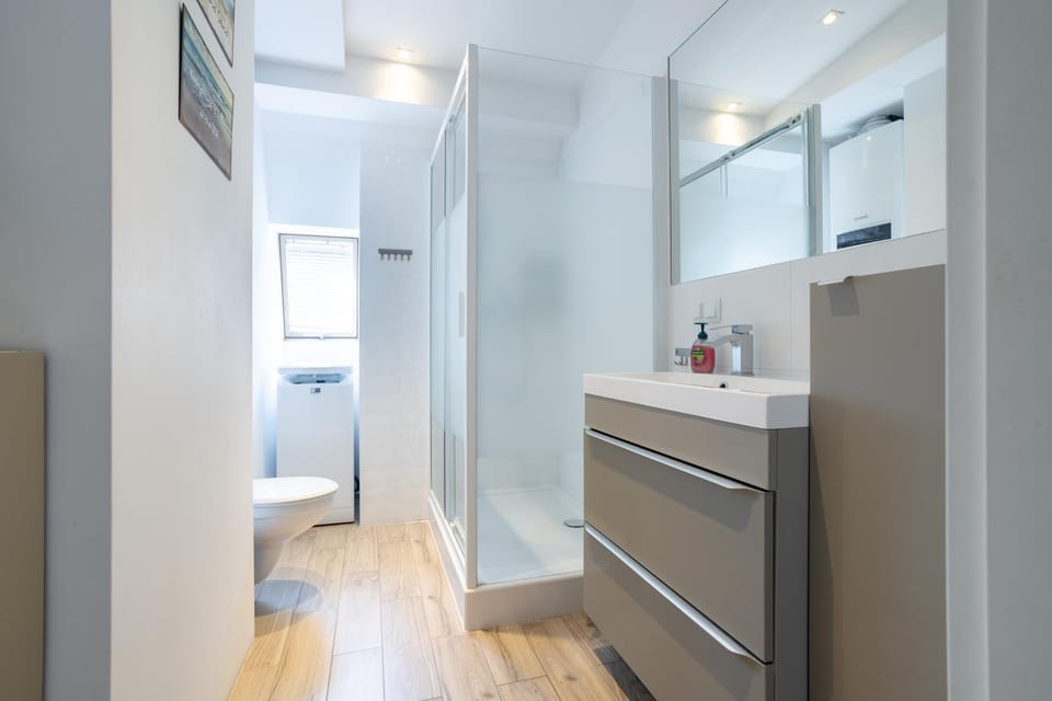 Shower, Bathroom