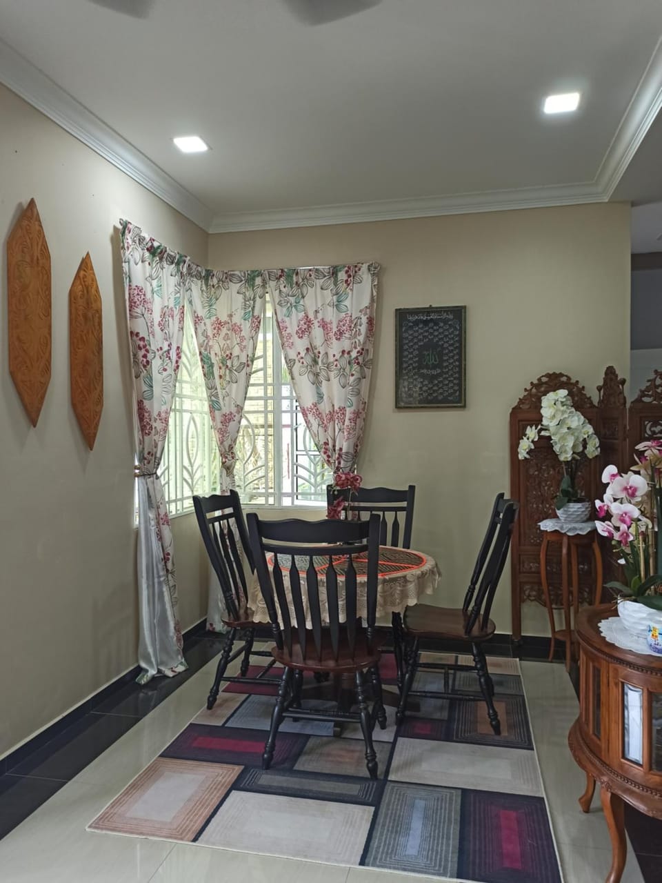 Living room, Dining area