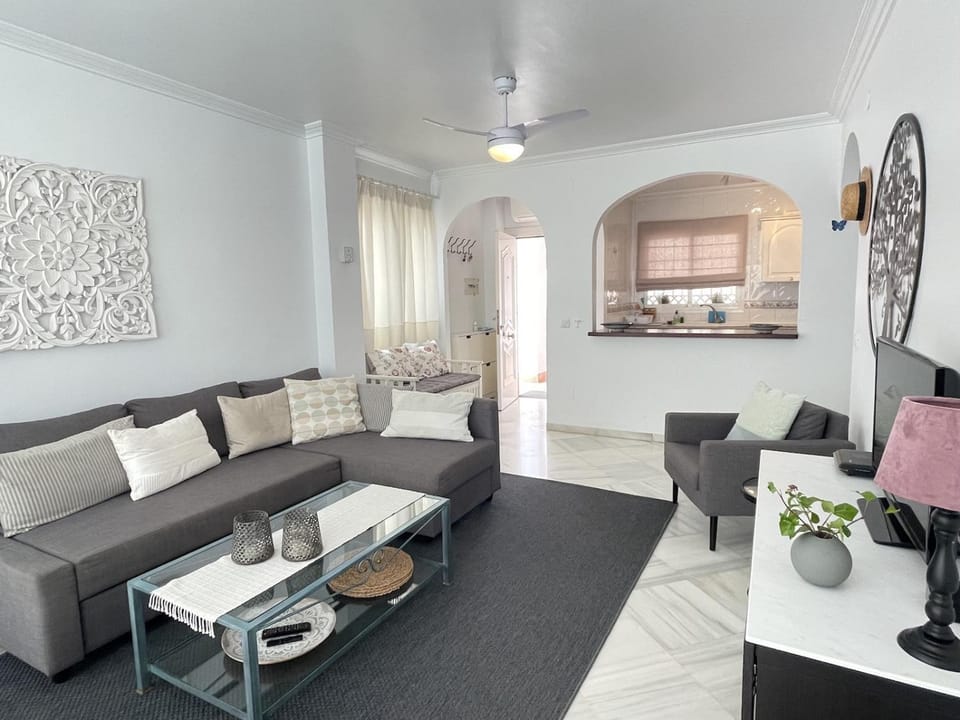 Communal lounge/ TV room, Living room