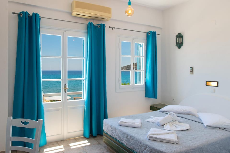 Almyra Seaside Suites Apartment in Milos