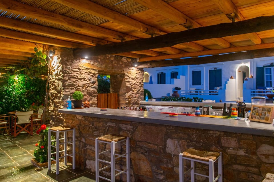 Almyra Seaside Suites Apartment in Milos