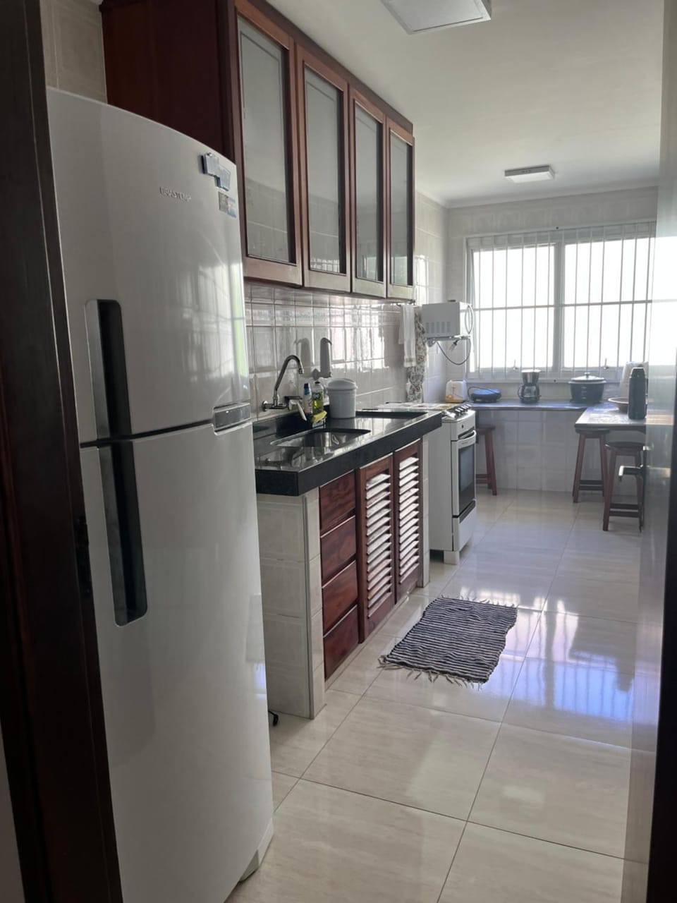 Kitchen or kitchenette, Breakfast, minibar, stove