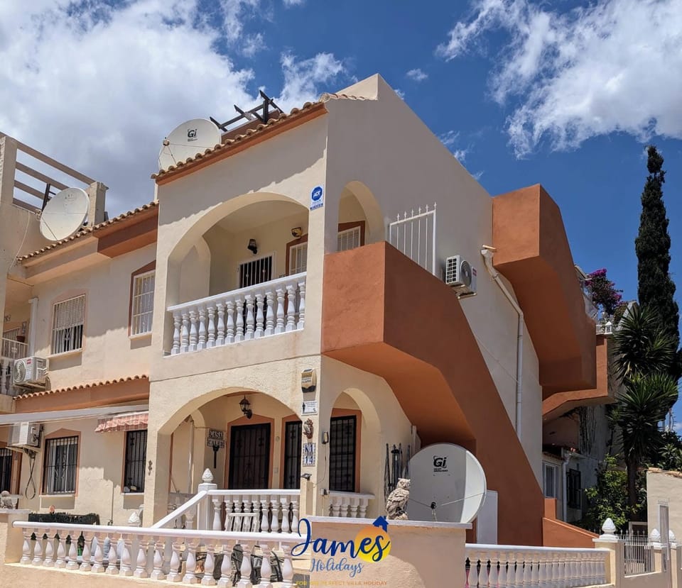 First Floor 2 Bedroom Apartment Near Emerald Isle LF13 Apartment in Vega Baja del Segura