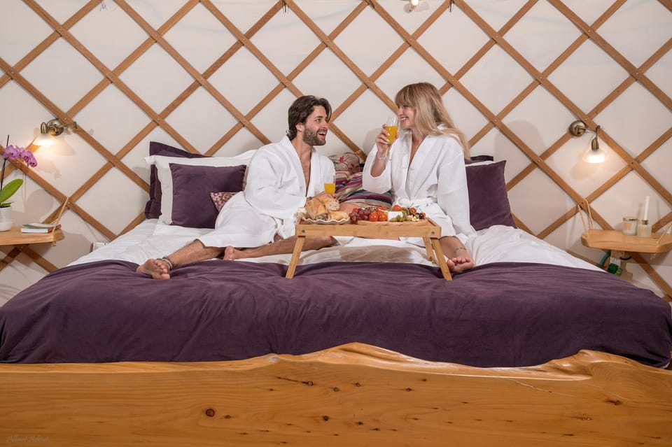 People, Food and drinks, Bedroom, Food