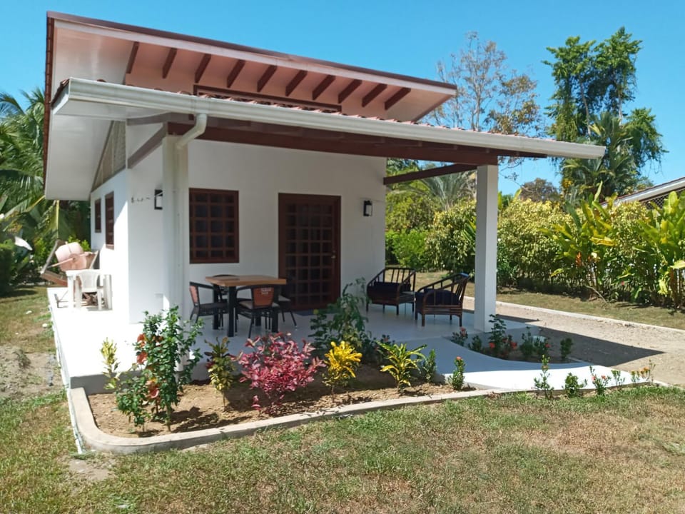 Casa Hibiscus Chalet in Bahía Ballena