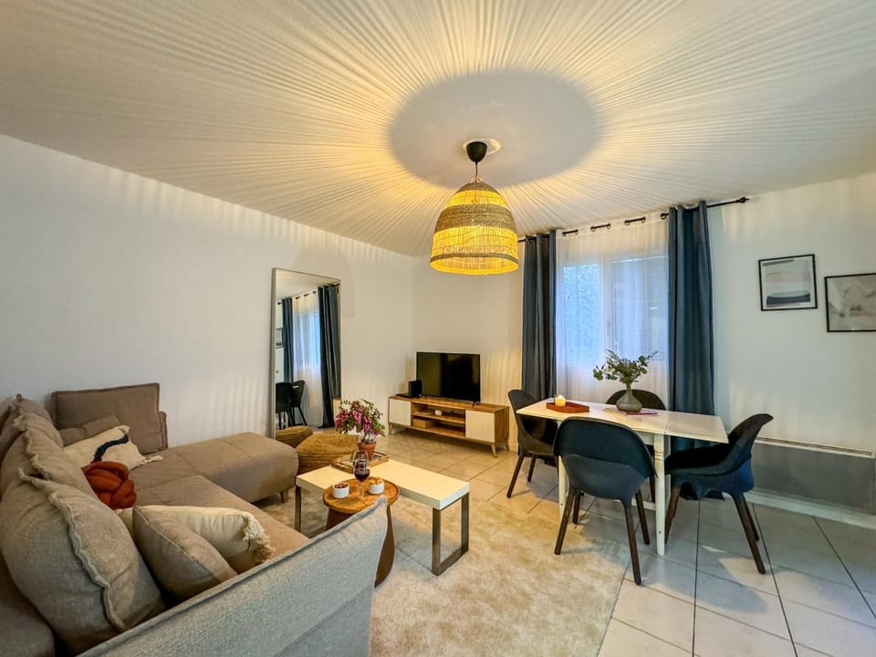 Le BLUET * entièrement équipe * tout confort Apartment in Occitanie