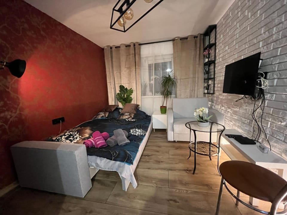 TV and multimedia, Living room, Seating area, Evening entertainment