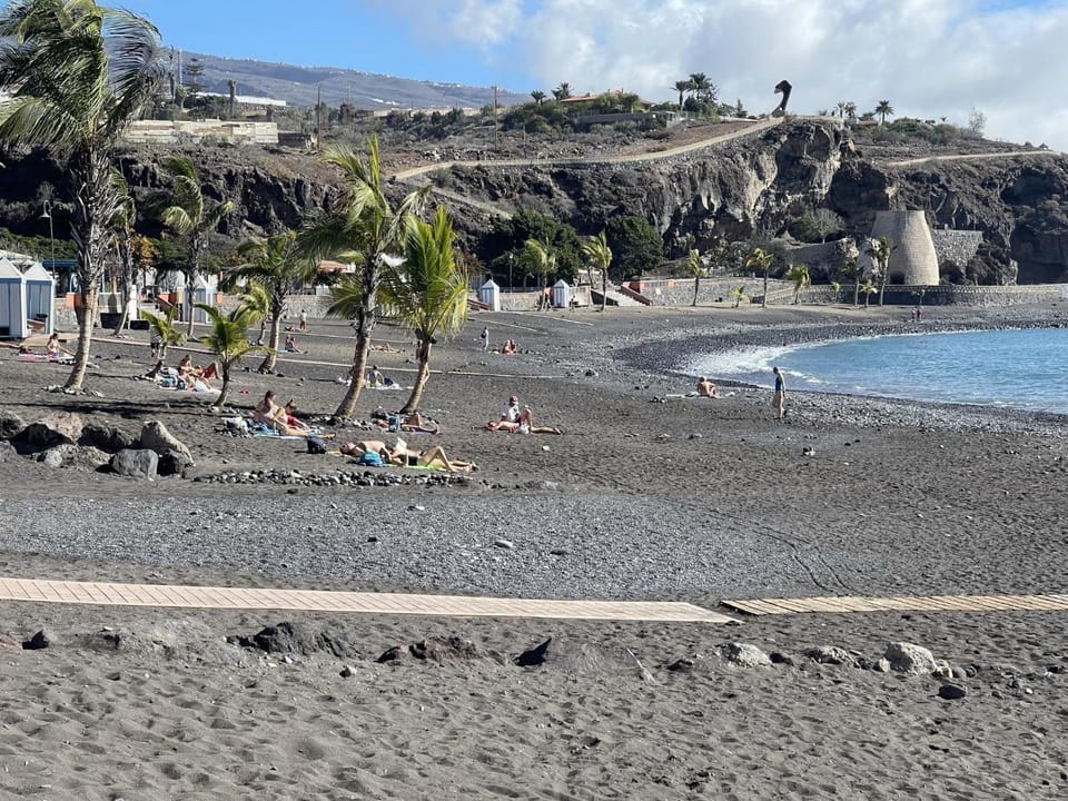 Puesta de Sol Rentals 2BJ Apartment in Playa San Juan