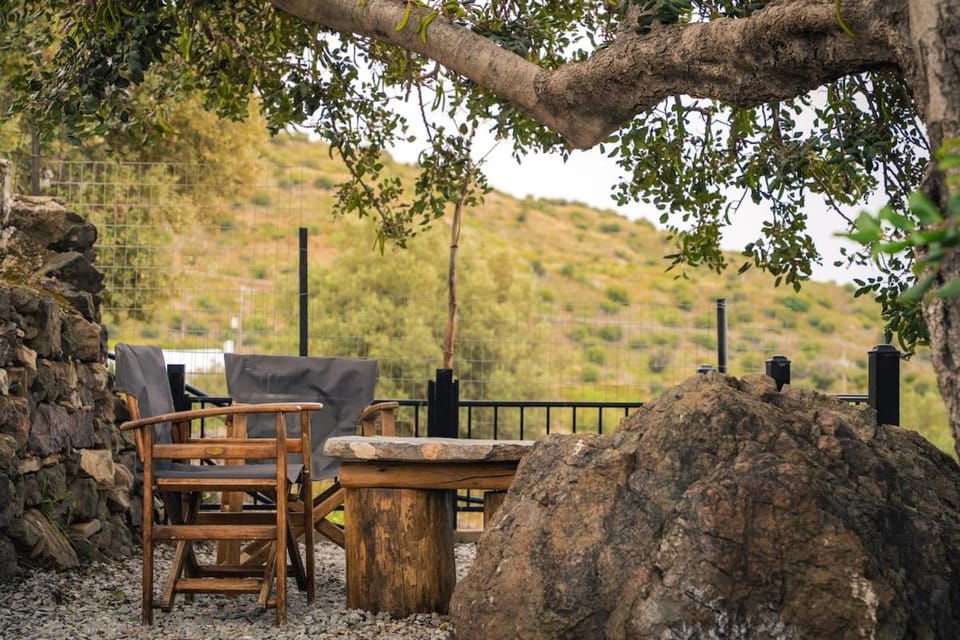 Vrachos Nature Lodges PRINOS 3, Private pool House in Crete