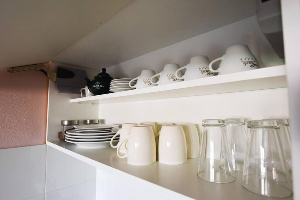 Coffee/tea facilities, Kitchen or kitchenette
