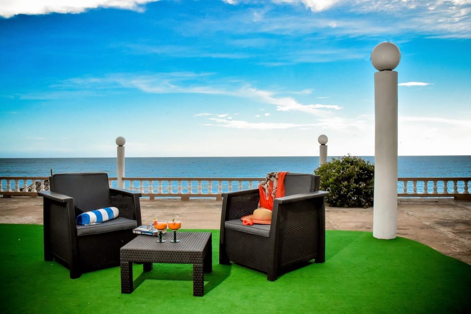 Beyond Sunset Resort & Villas Bed and Breakfast in Treasure Beach