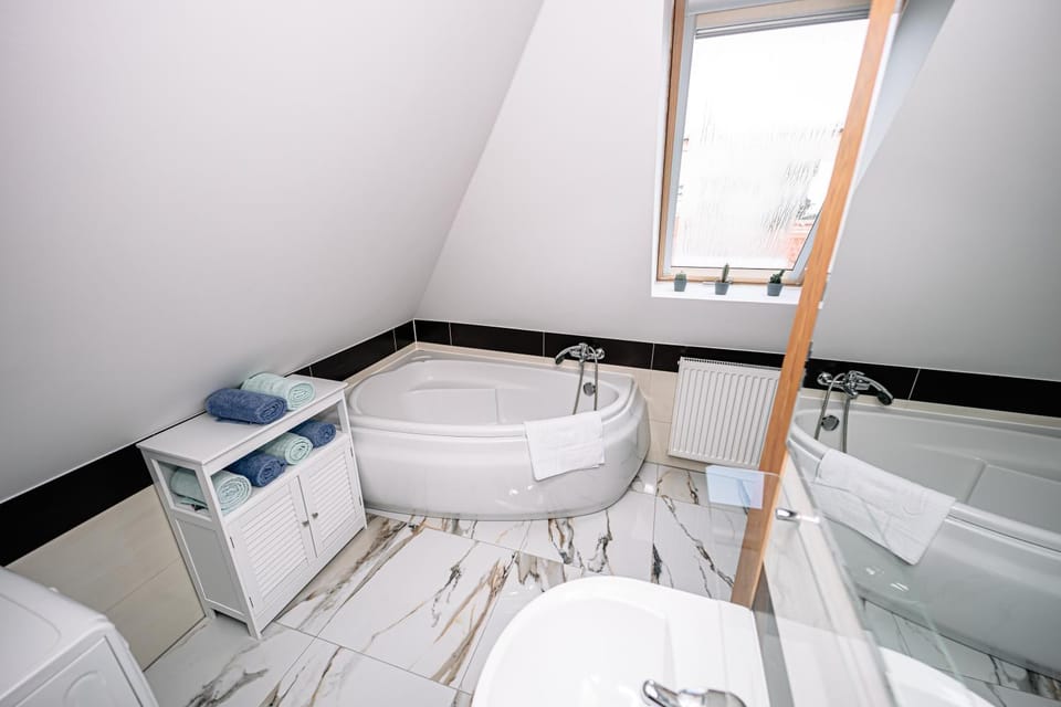 Bathroom, Bath