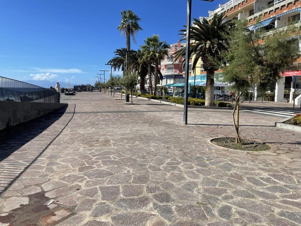 Puesta de Sol Rentals 3AJ Apartment in Playa San Juan