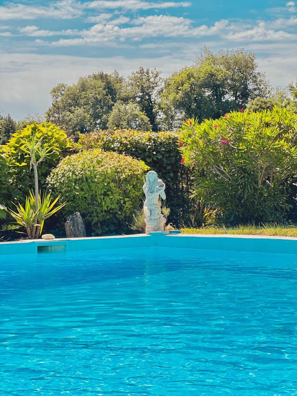 Peaceful retreat in Drome Provencale Castel Apartment in Provence-Alpes-Côte d'Azur