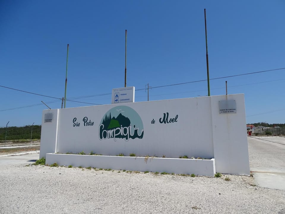 Property building, Facade/entrance, Property logo or sign