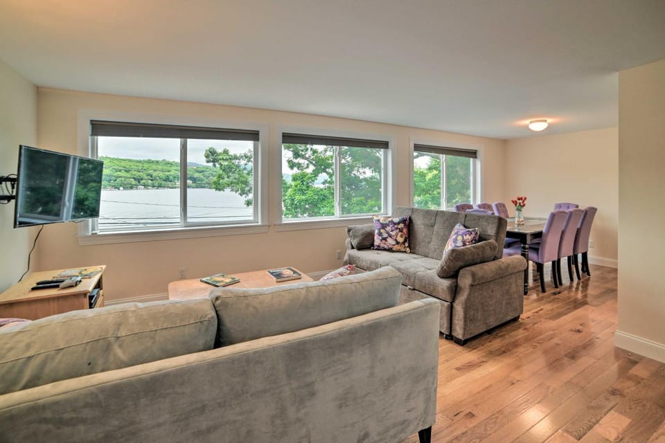 Lakefront Alton Bay Retreat w/ Dock Near Beaches! House in Alton