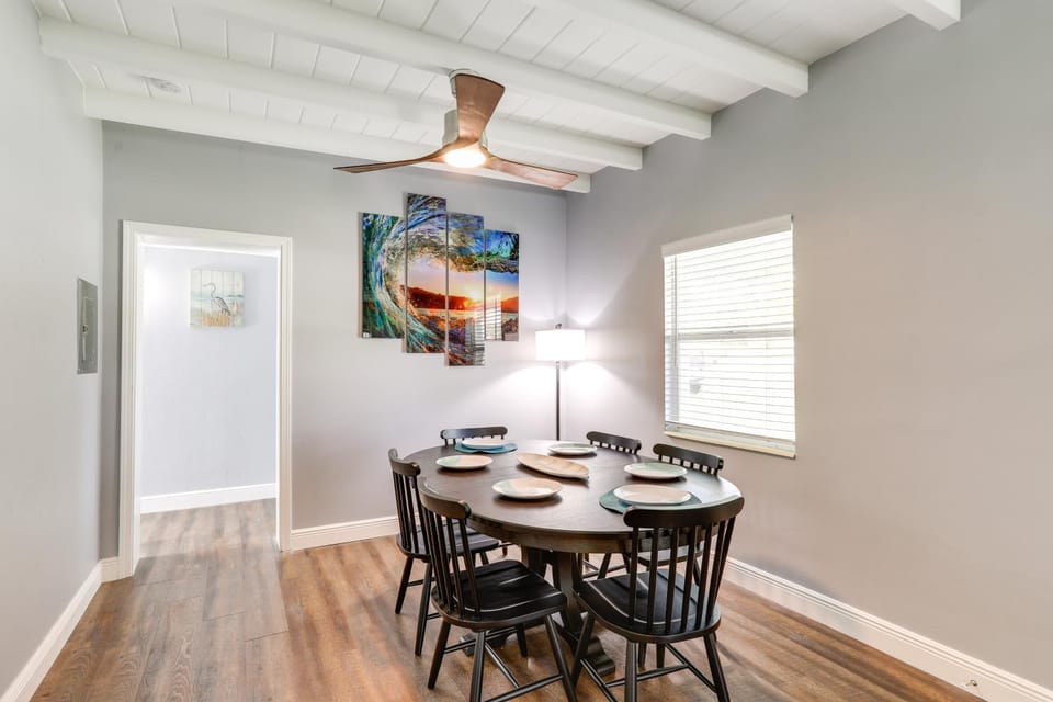 Bright Pinellas Park Getaway w/ Private Pool! House in Pinellas Park