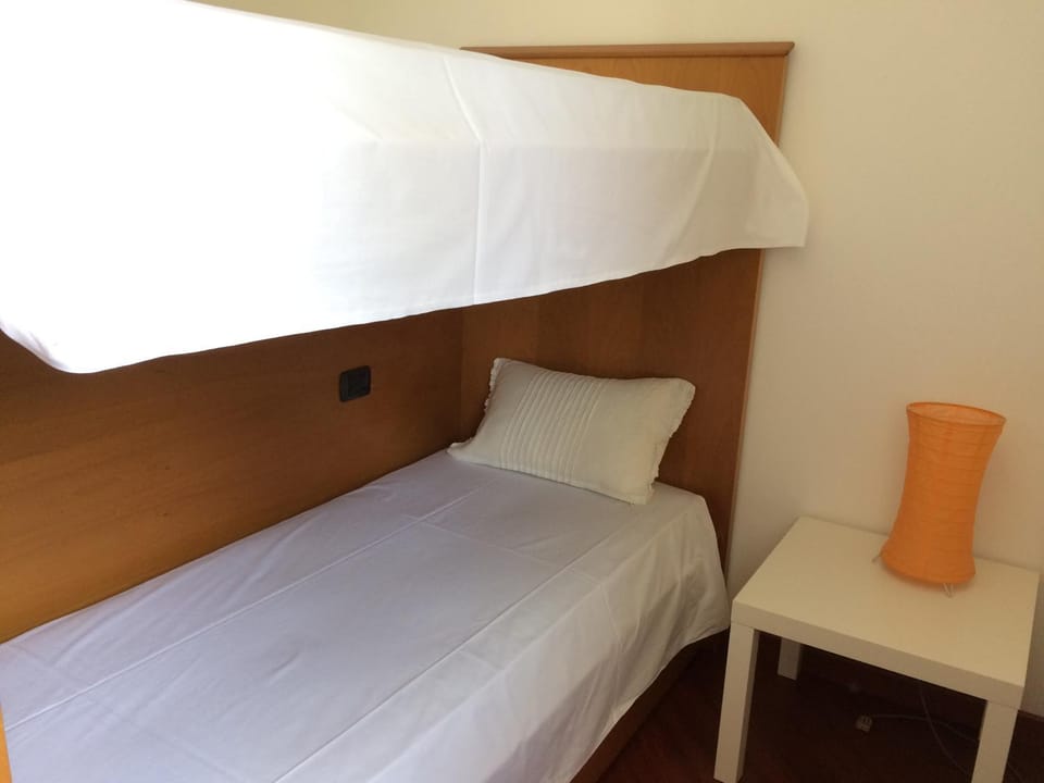 bunk bed