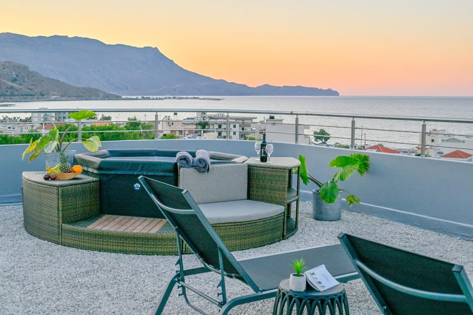 Patio, Mountain view, Sea view