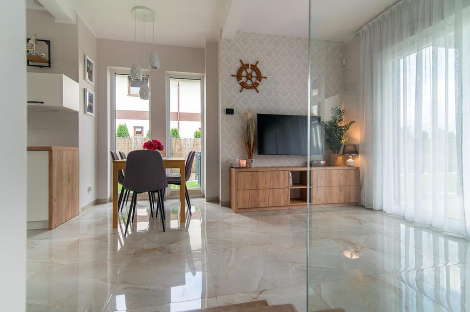 AROMA DĘBKI Całoroczny prywatny dom na zamkniętym osiedlu. House in Pomeranian Voivodeship