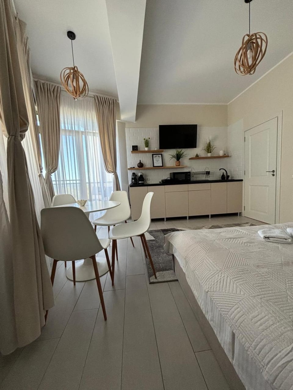 Kitchen or kitchenette, Living room, Dining area