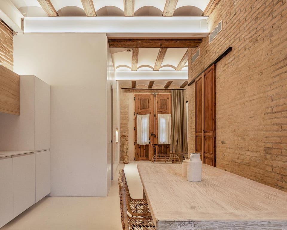 Dining area, kitchen
