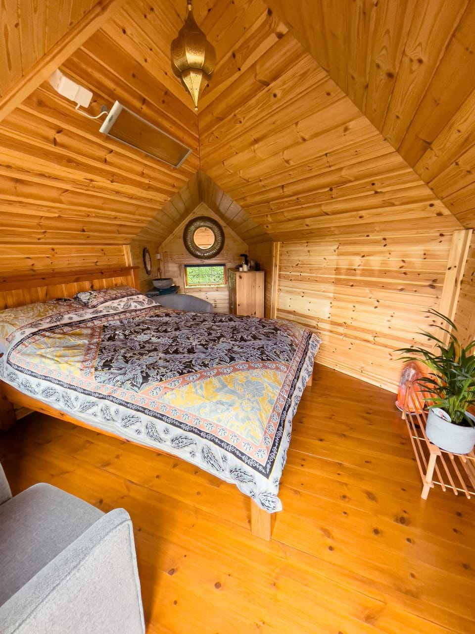 The Hobbit Hole Campground/ 
RV Resort in England
