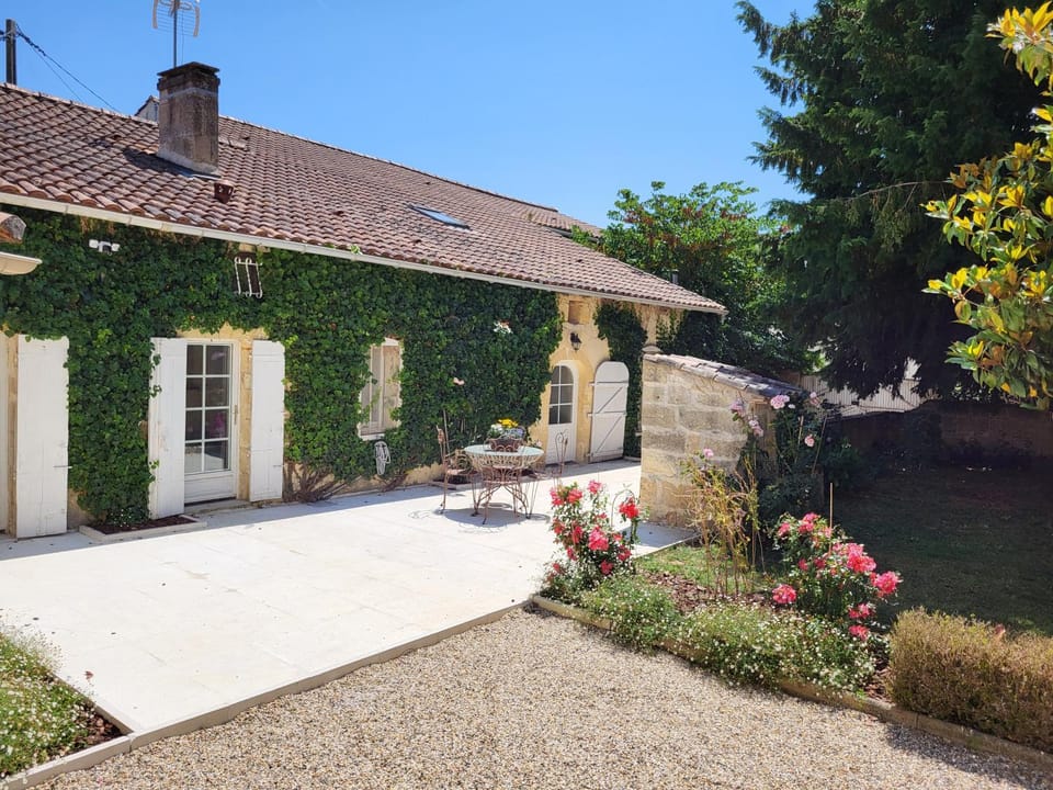 Patio, Garden view