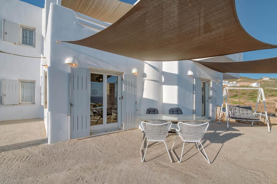 Luxury house with great view at sea and Despotiko Apartment in Decentralized Administration of the Aegean