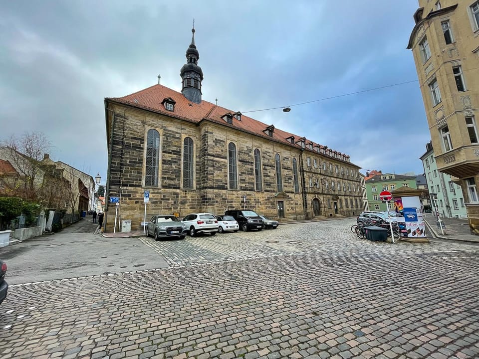 Nearby landmark, Neighbourhood