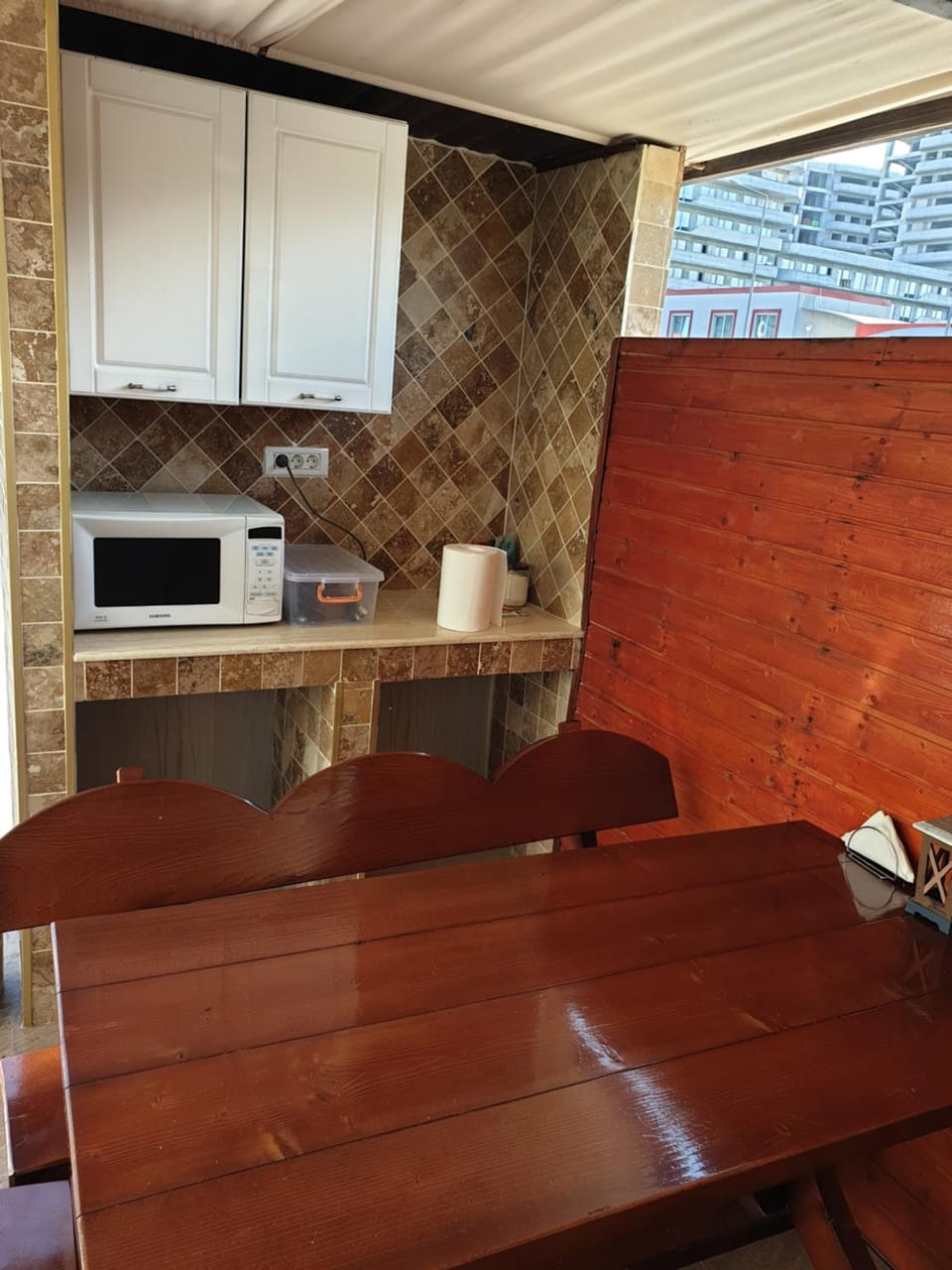 Kitchen or kitchenette, Dining area, minibar