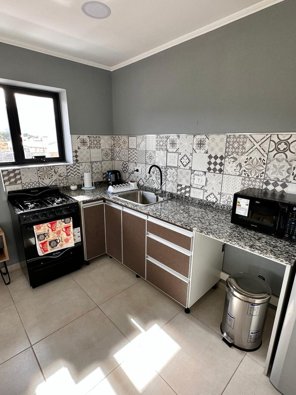 Coffee/tea facilities, Kitchen or kitchenette, minibar, pet friendly