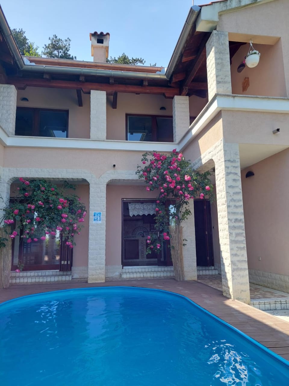 Property building, Patio, Day, Pool view, Swimming pool, Swimming pool