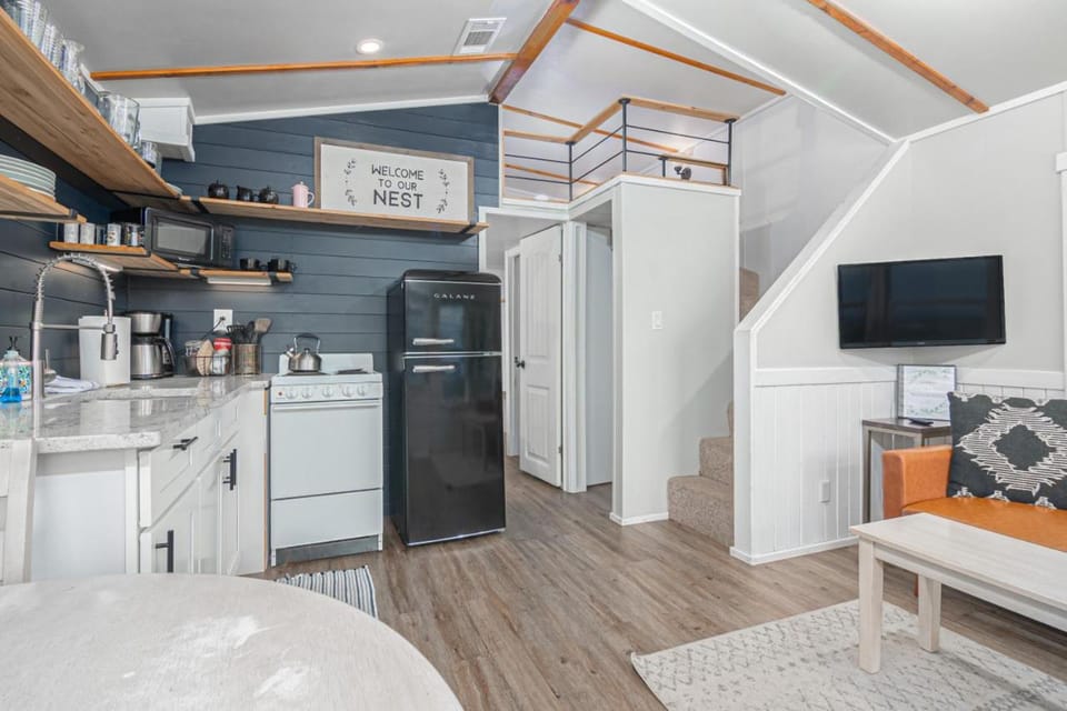 Nest - Texas Tiny House with a Big View House in Spring Branch