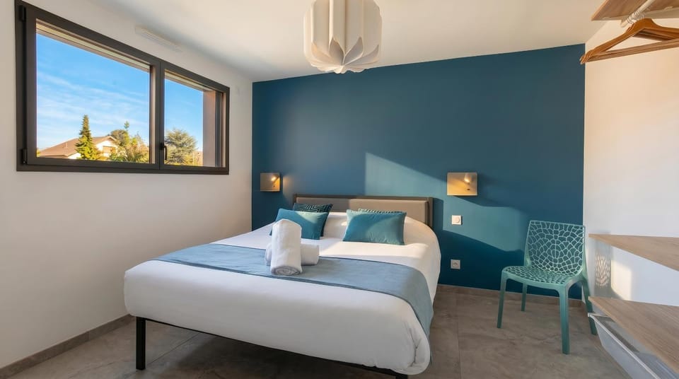 Bed, Bedroom
