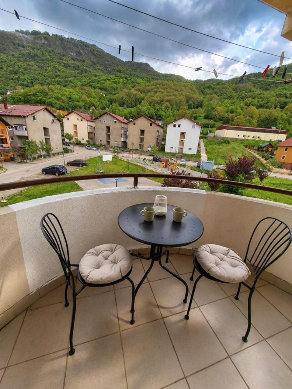Balcony/Terrace, Mountain view