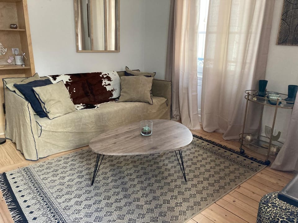 Charmant 3P Classé 3 étoiles Trouville Centre Apartment in Deauville