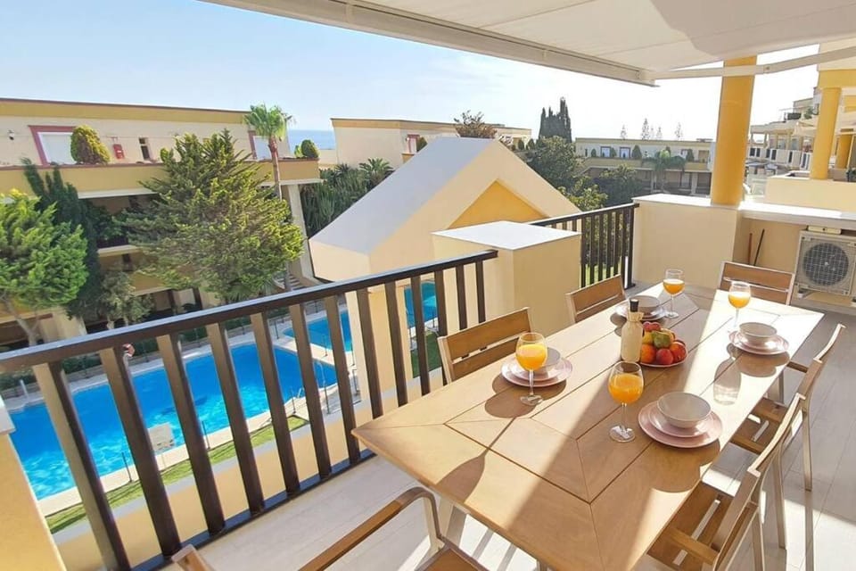 Patio, Day, View (from property/room), Balcony/Terrace, Food, Pool view, Swimming pool, Breakfast, Continental breakfast