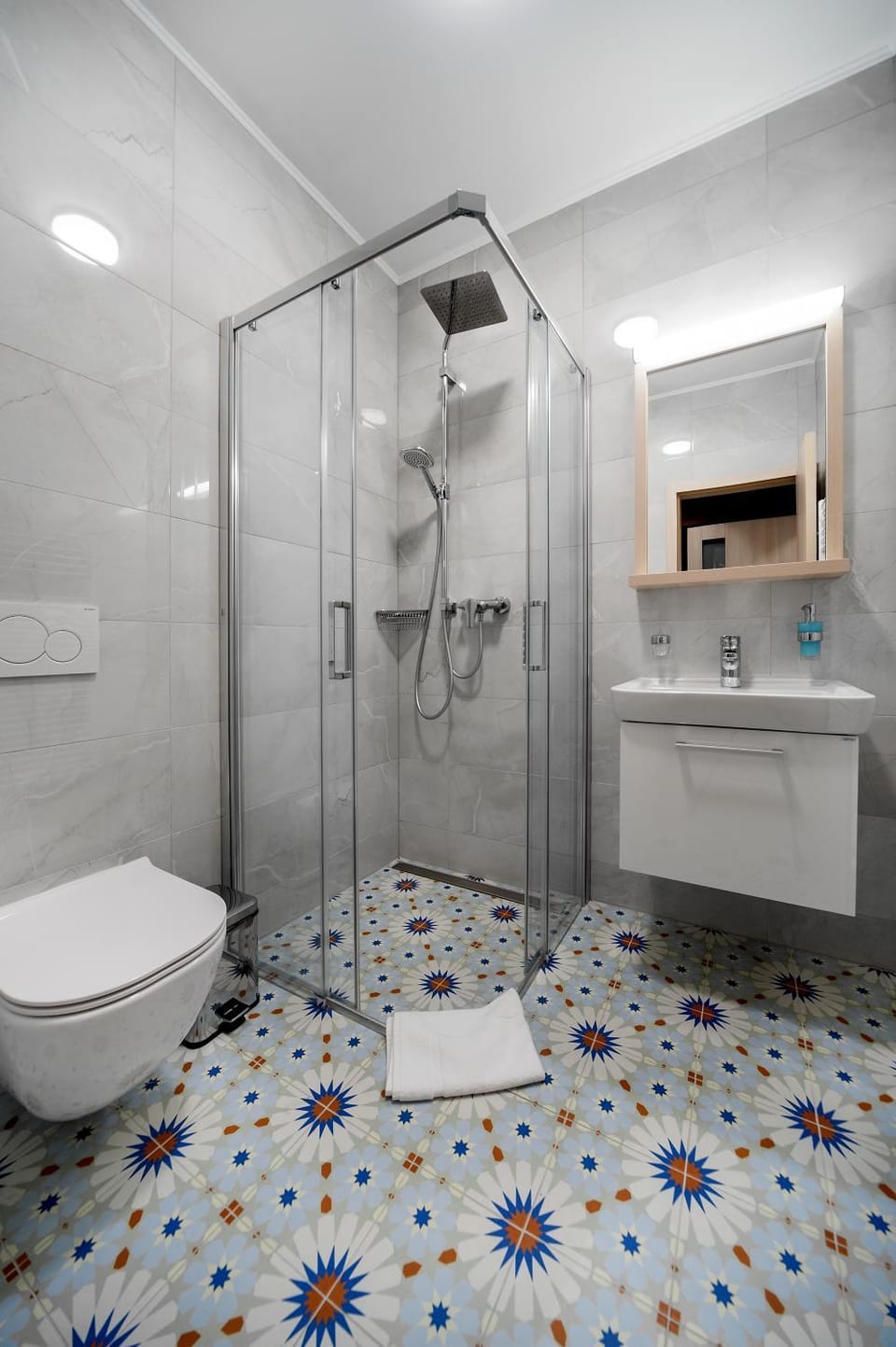 Property building, Bathroom, heating