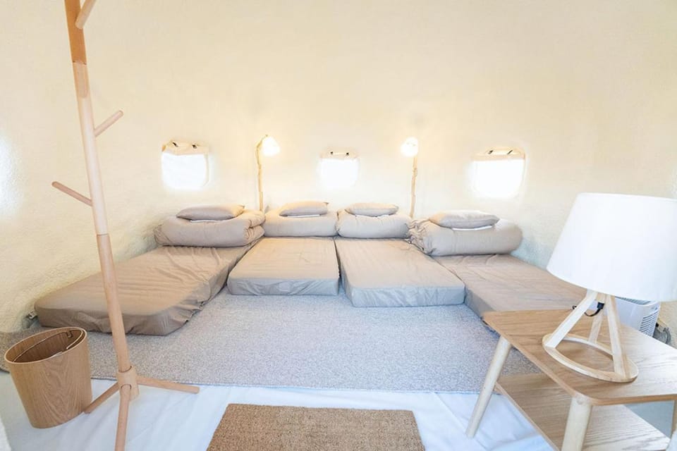 Bed, Living room, Bedroom