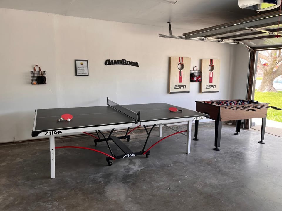 Game Room, Table tennis