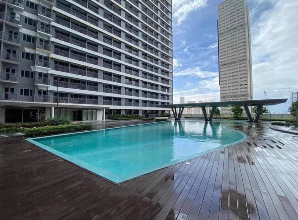 Cozy Bedroom FAME Condo Greenfield EDSA MRT Shaw Apartment in Mandaluyong